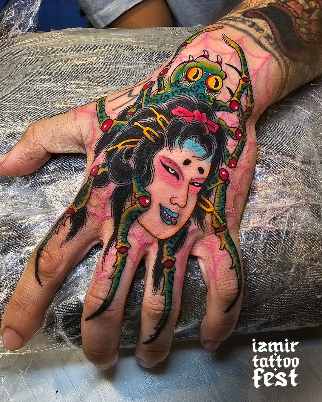 Tattoo by @horikaka — japanese_irezumi, new_school