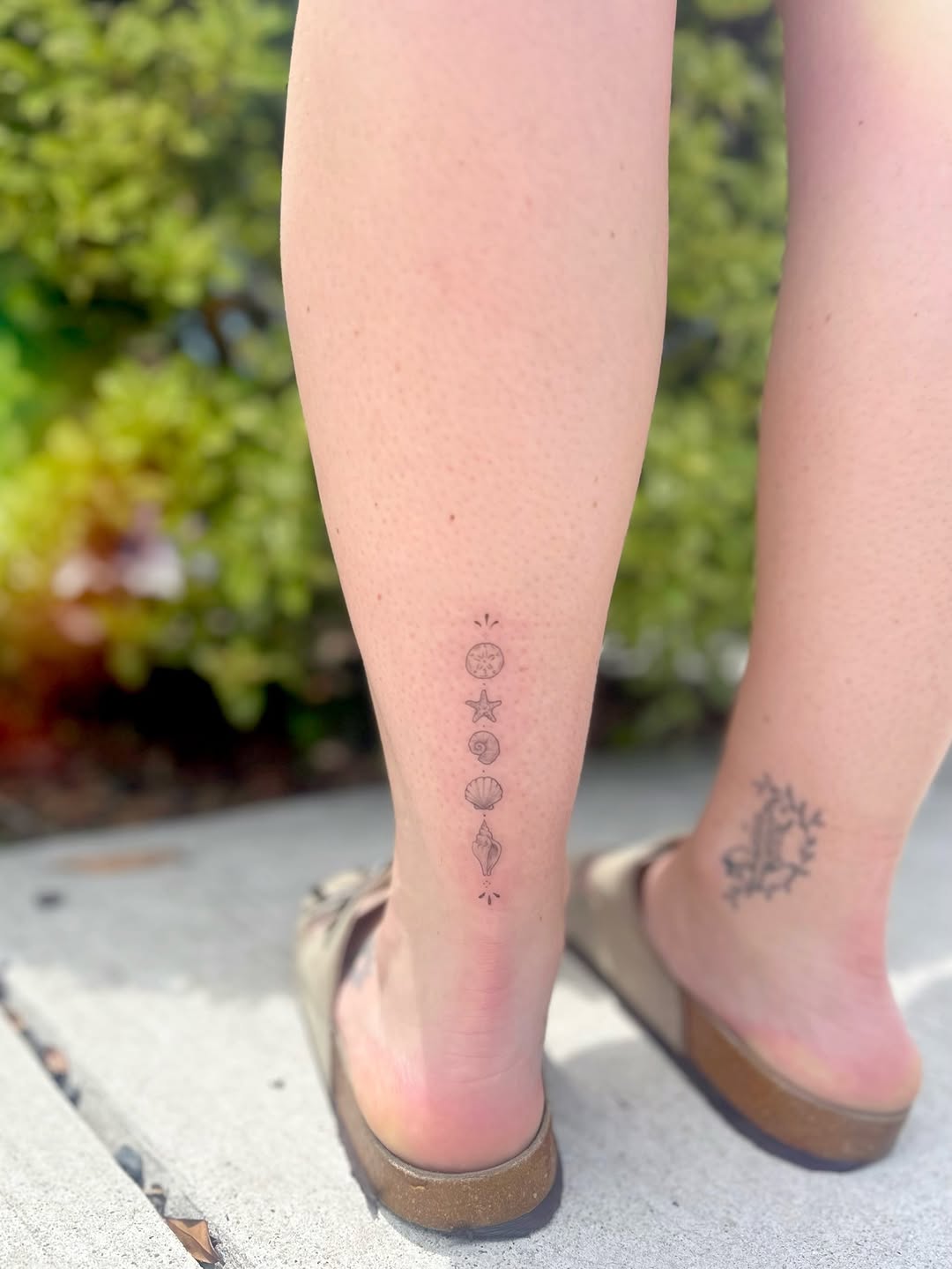 Tattoo by @alyxmakes.art — fine_line, minimalist