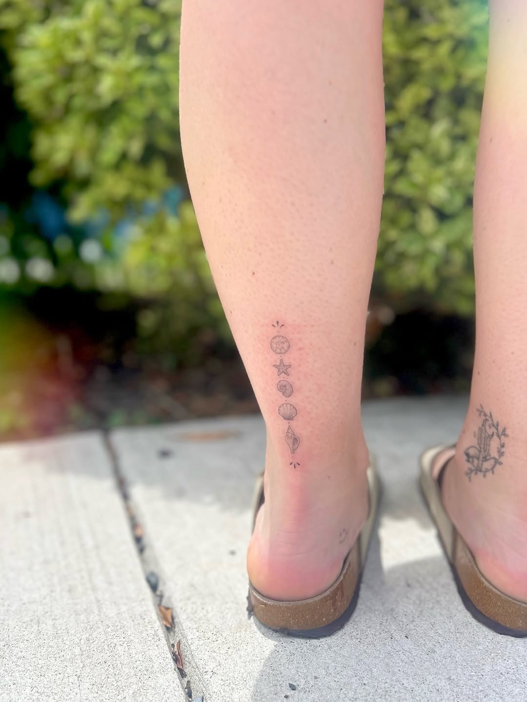 Tattoo by @alyxmakes.art — fine_line, minimalist