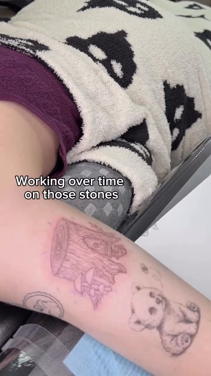 Tattoo by @mariannefriositattoo — illustrative