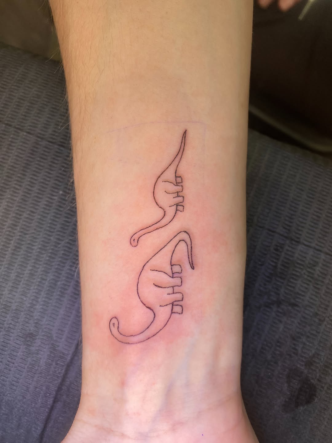 Tattoo by @axelhoney — fine_line, minimalist