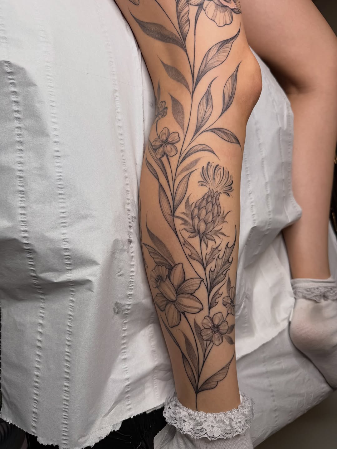 Tattoo by @emmaloutattooxx — fine_line, black_and_grey