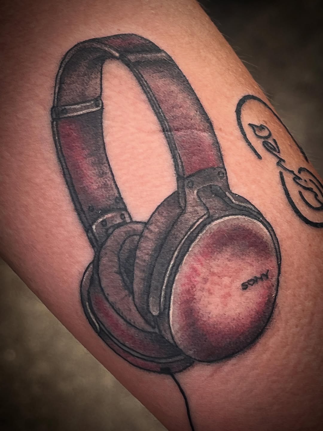 Tattoo by @tattoos_by_suzanneb — realism