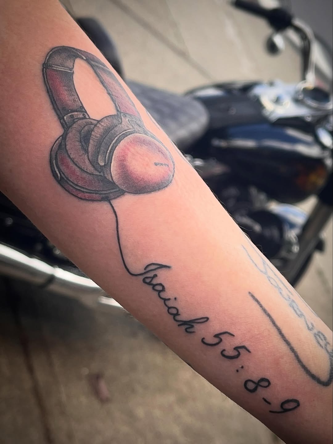 Tattoo by @tattoos_by_suzanneb — realism, lettering_script