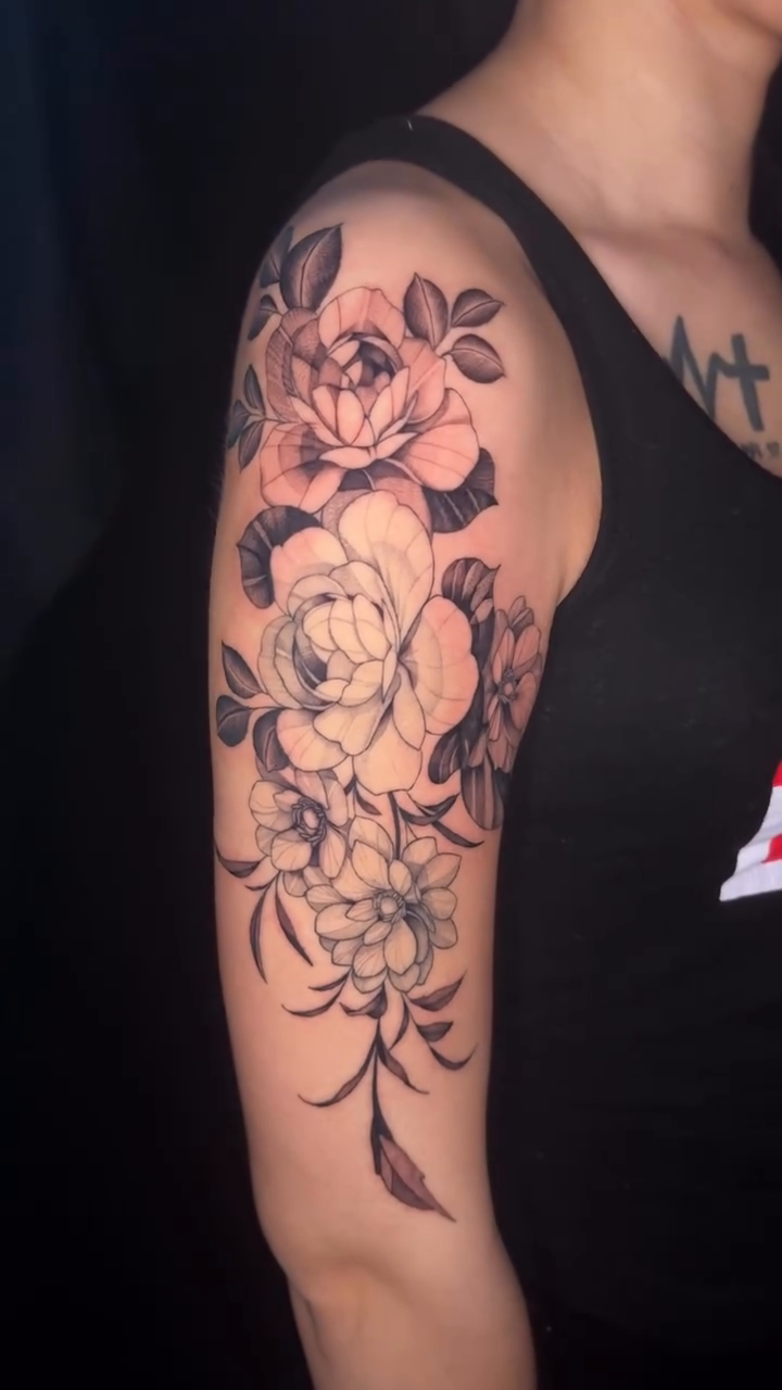 Tattoo by @nia.c__tattoo — fine_line, black_and_grey