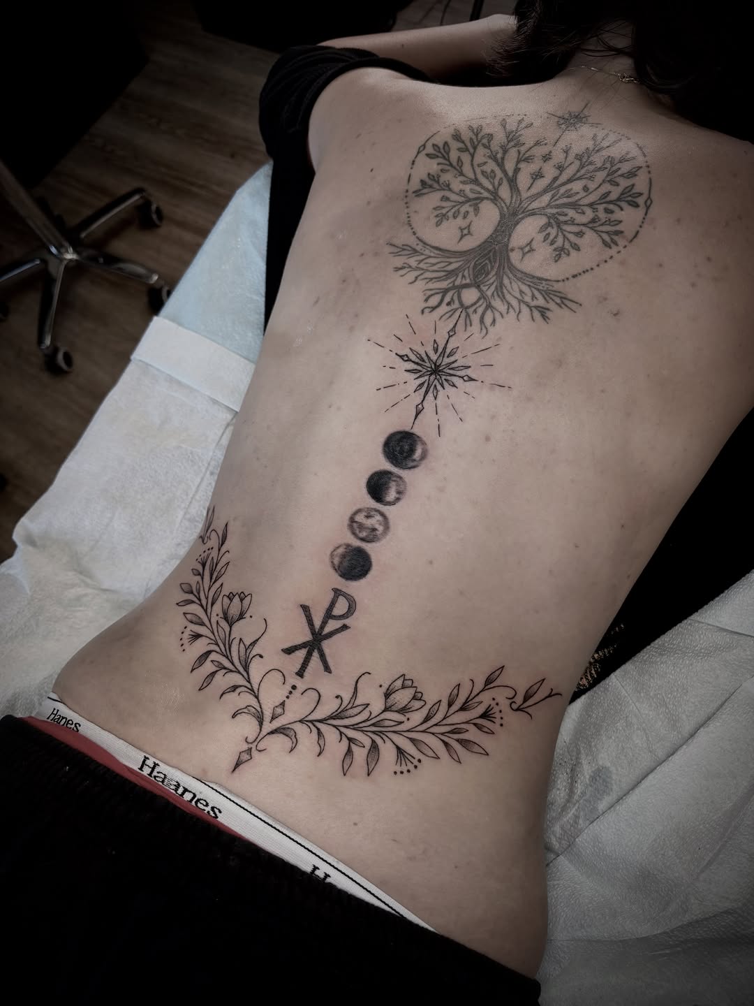 Tattoo by @sunken.rellik β fine_line, ornamental