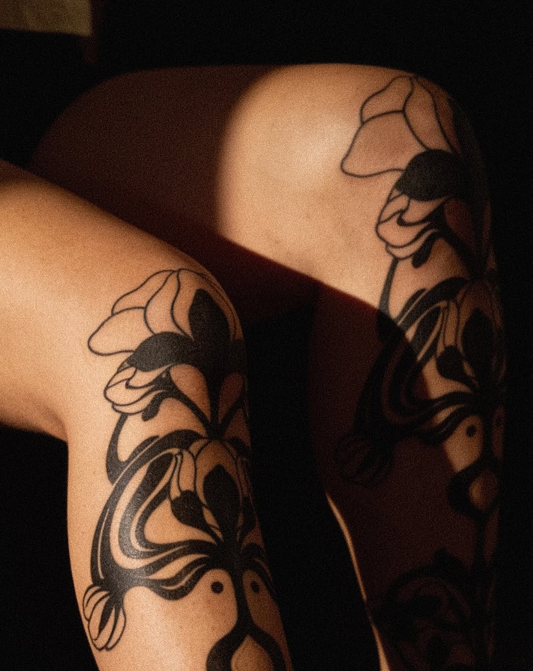 Tattoo by @danielsbauti โ blackwork