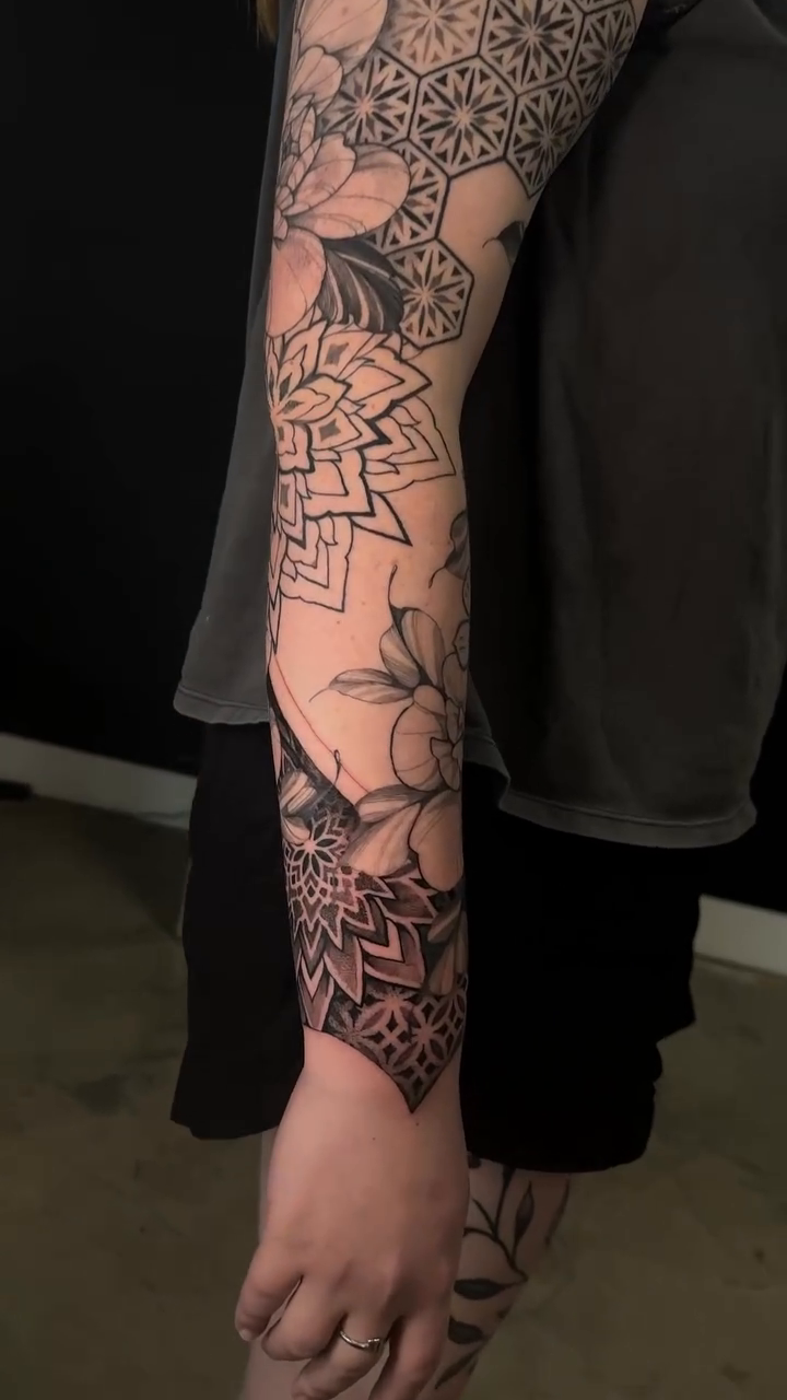 Tattoo by @trayye.ink — geometric, dotwork