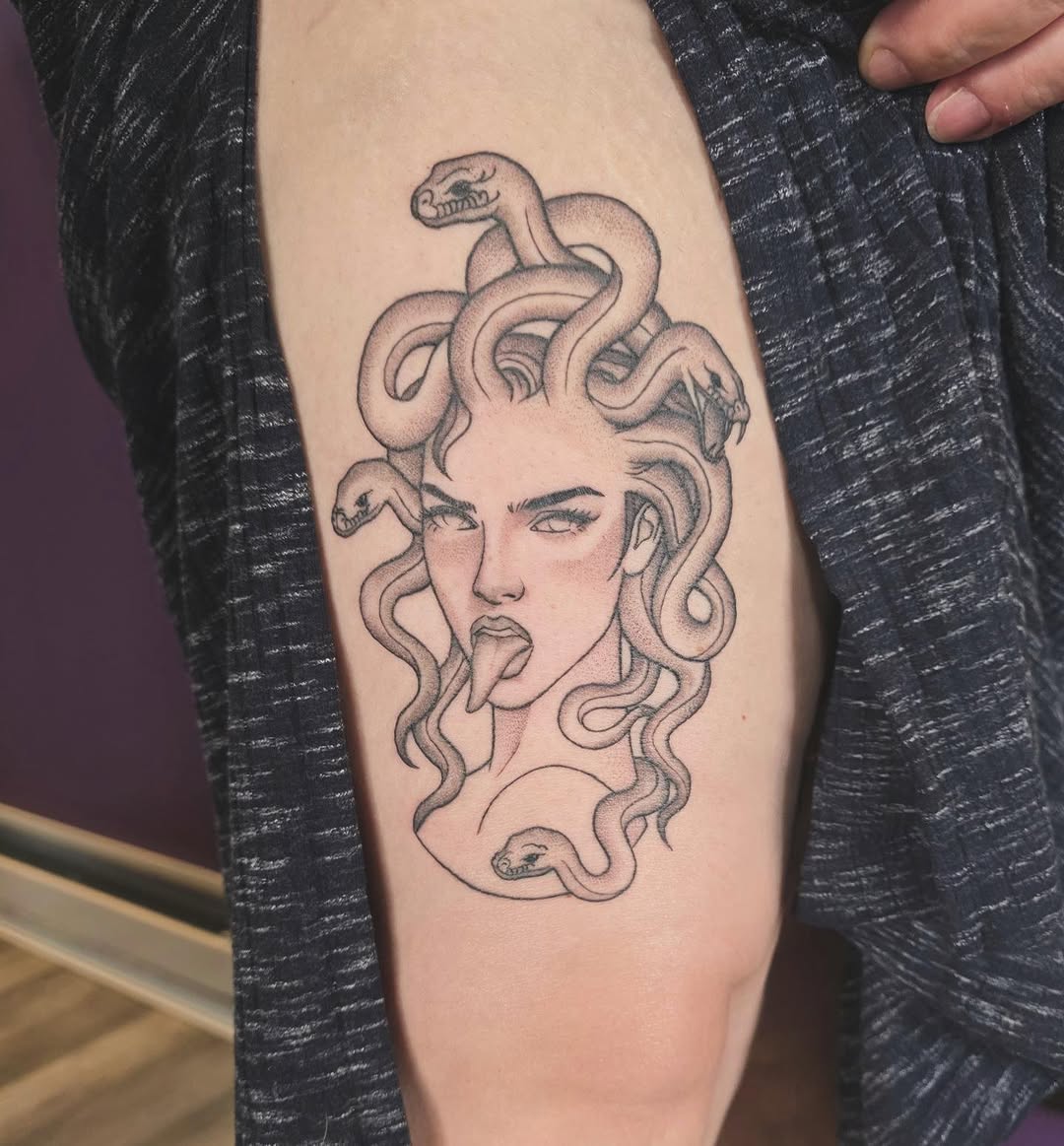 Tattoo by @cassiealtattoos โ black_and_grey, dotwork