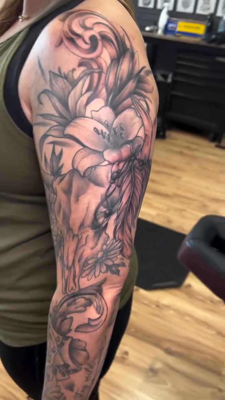 Tattoo by @tattoosbybailey — black_and_grey, illustrative