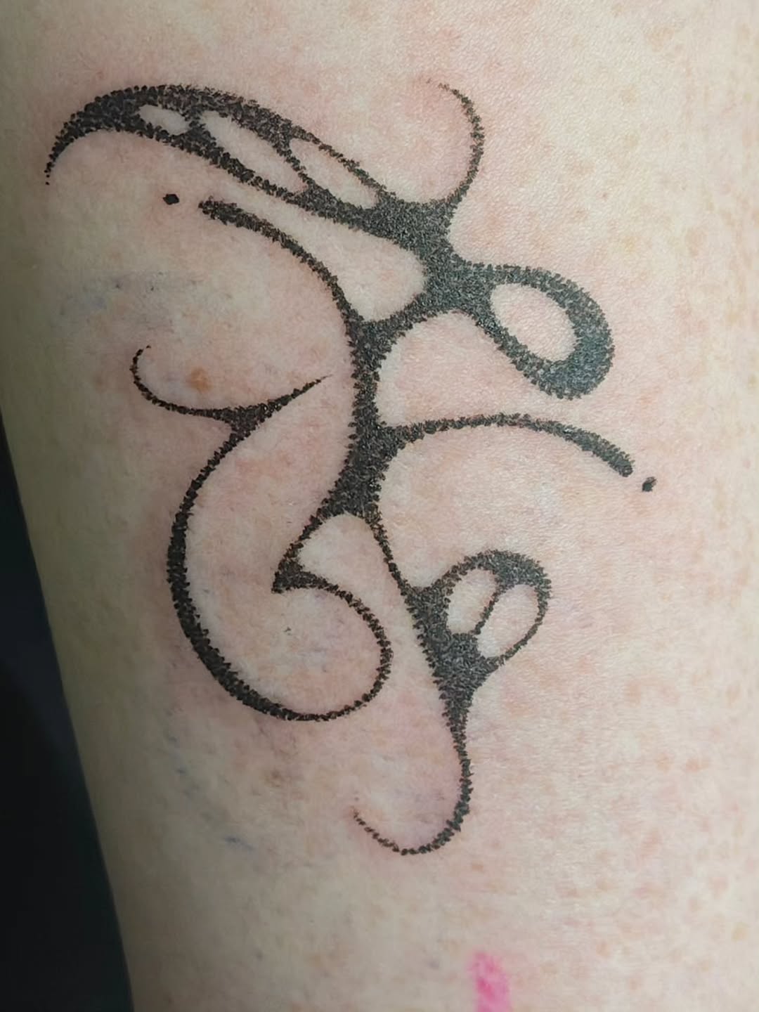 Tattoo by @umubiri.tattoo — dotwork, blackwork