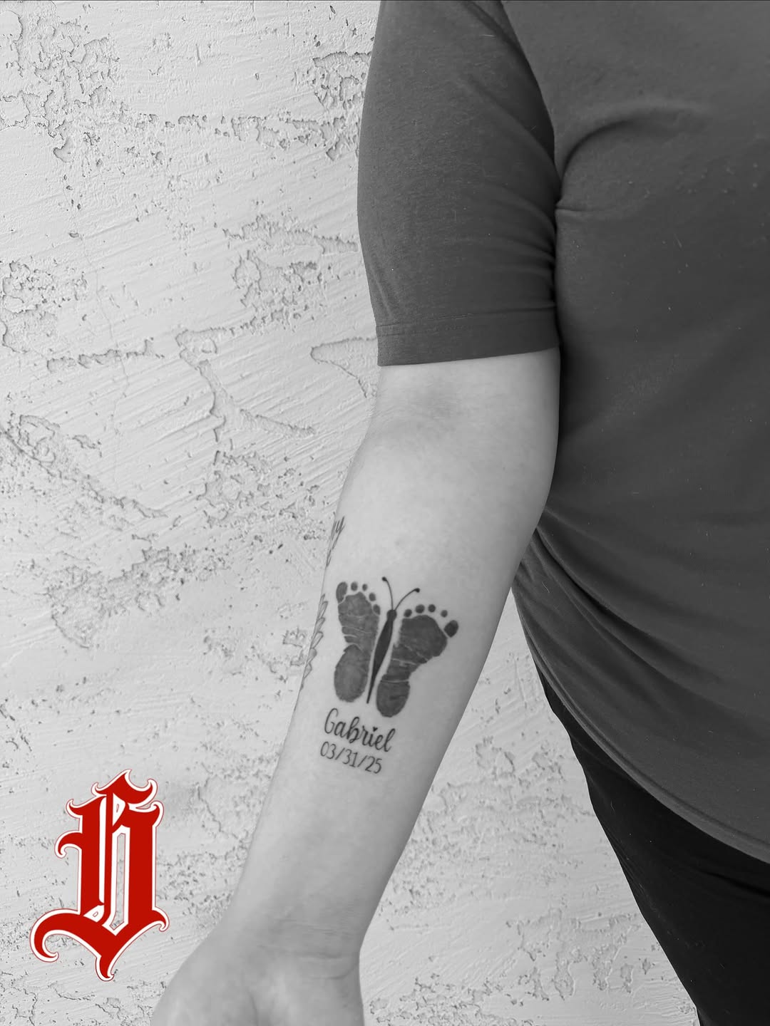 Tattoo by @guera.ink — lettering_script, black_and_grey