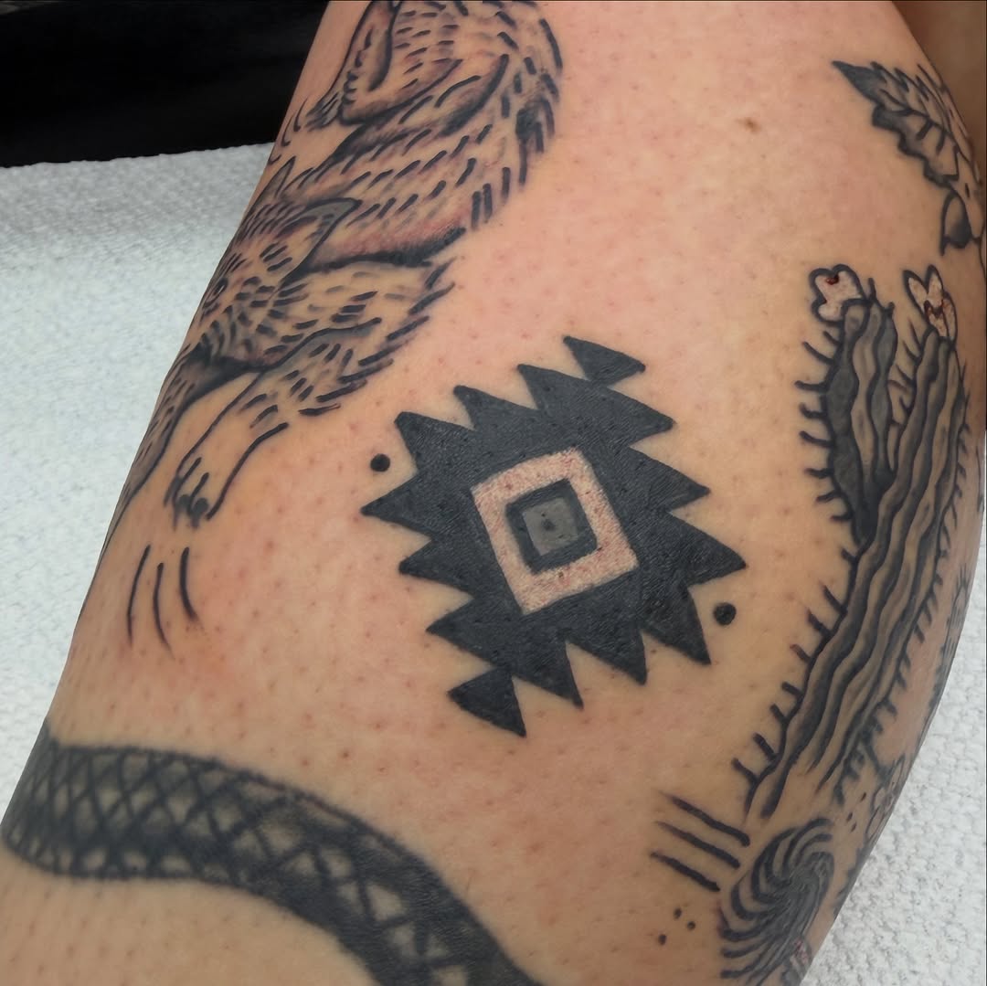 Tattoo by @s.hawtyseven — blackwork, geometric
