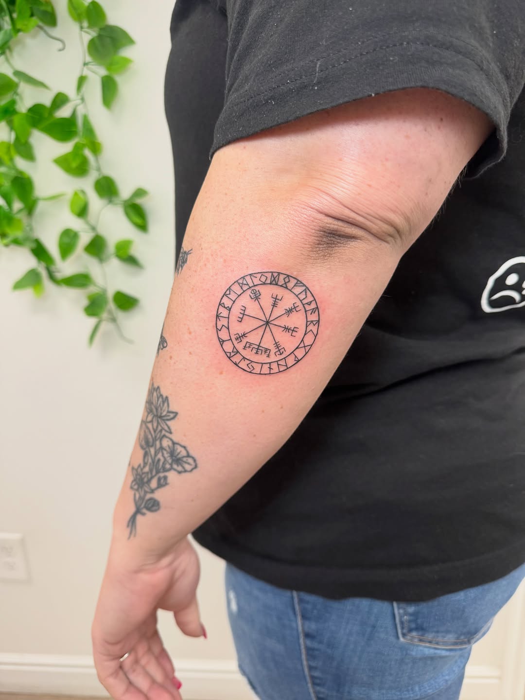 Tattoo by @pureblisstinytattoos — geometric