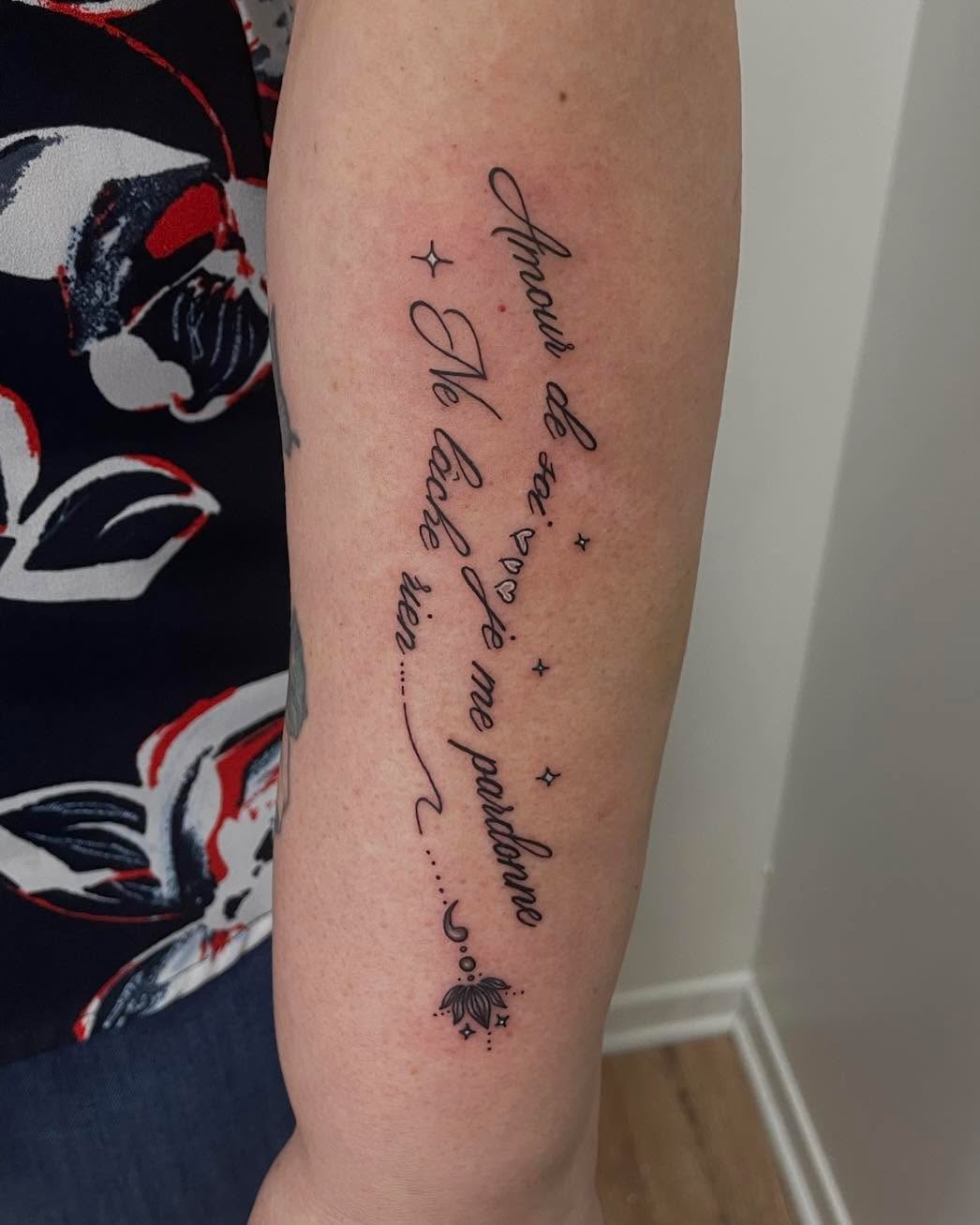 Tattoo by @myl.valois_tattoo — lettering_script, fine_line