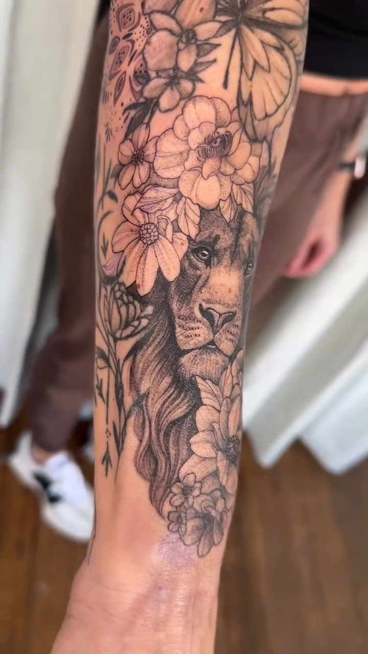 Tattoo by @cyne.tattoo — black_and_grey, realism