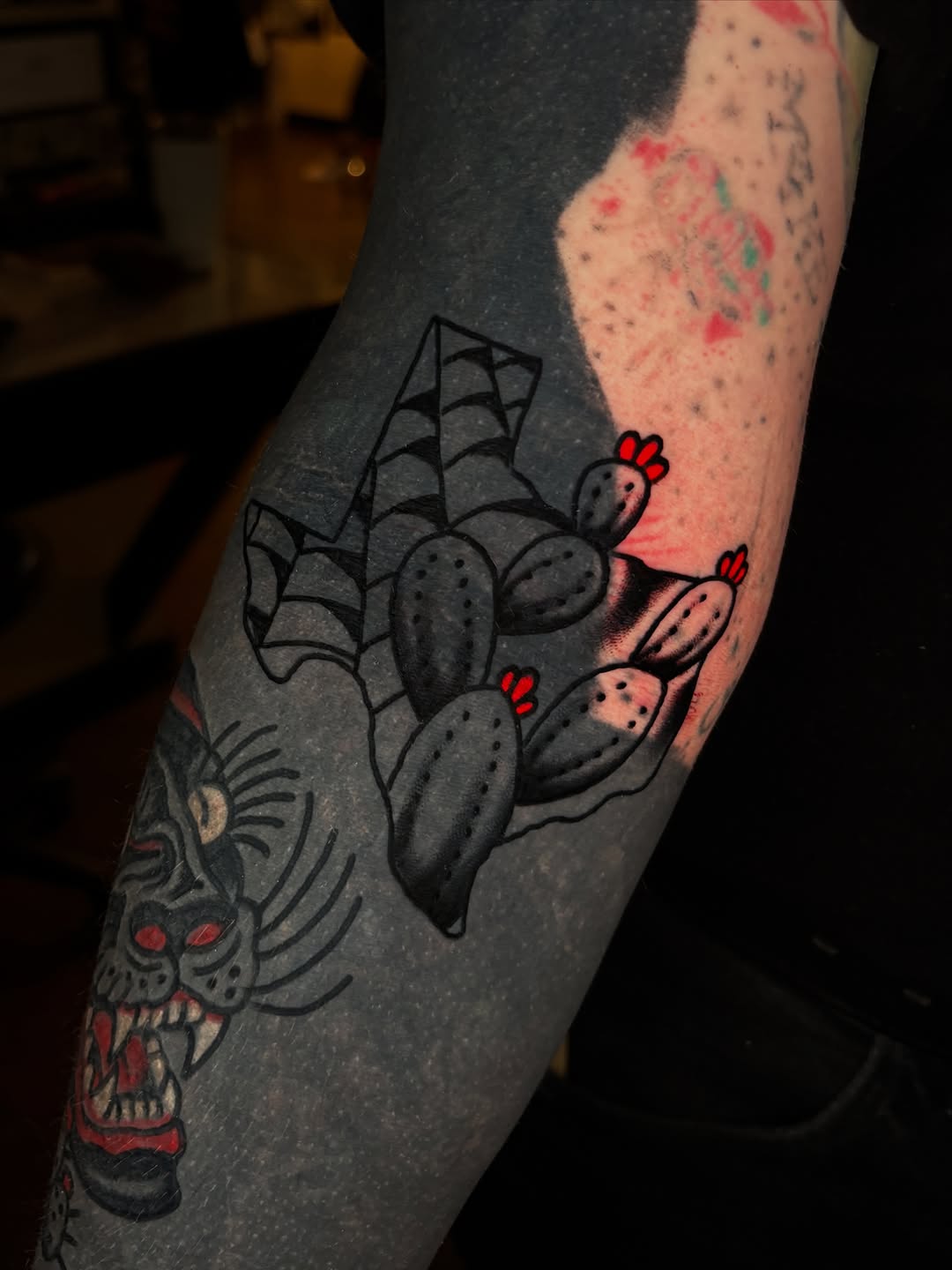 Tattoo by @maxradness — american_traditional, blackwork