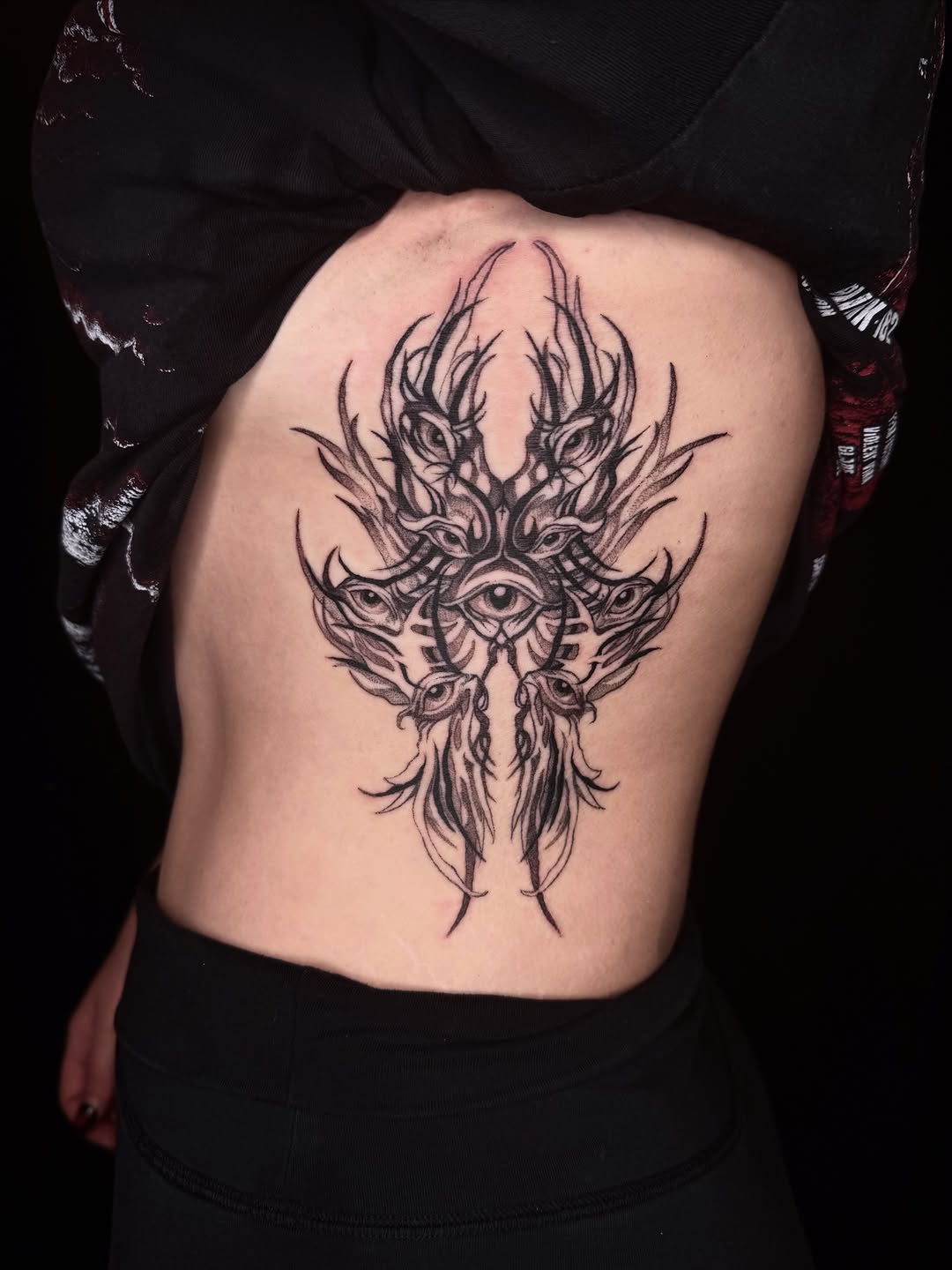 Tattoo by @isa._.tattoos — blackwork
