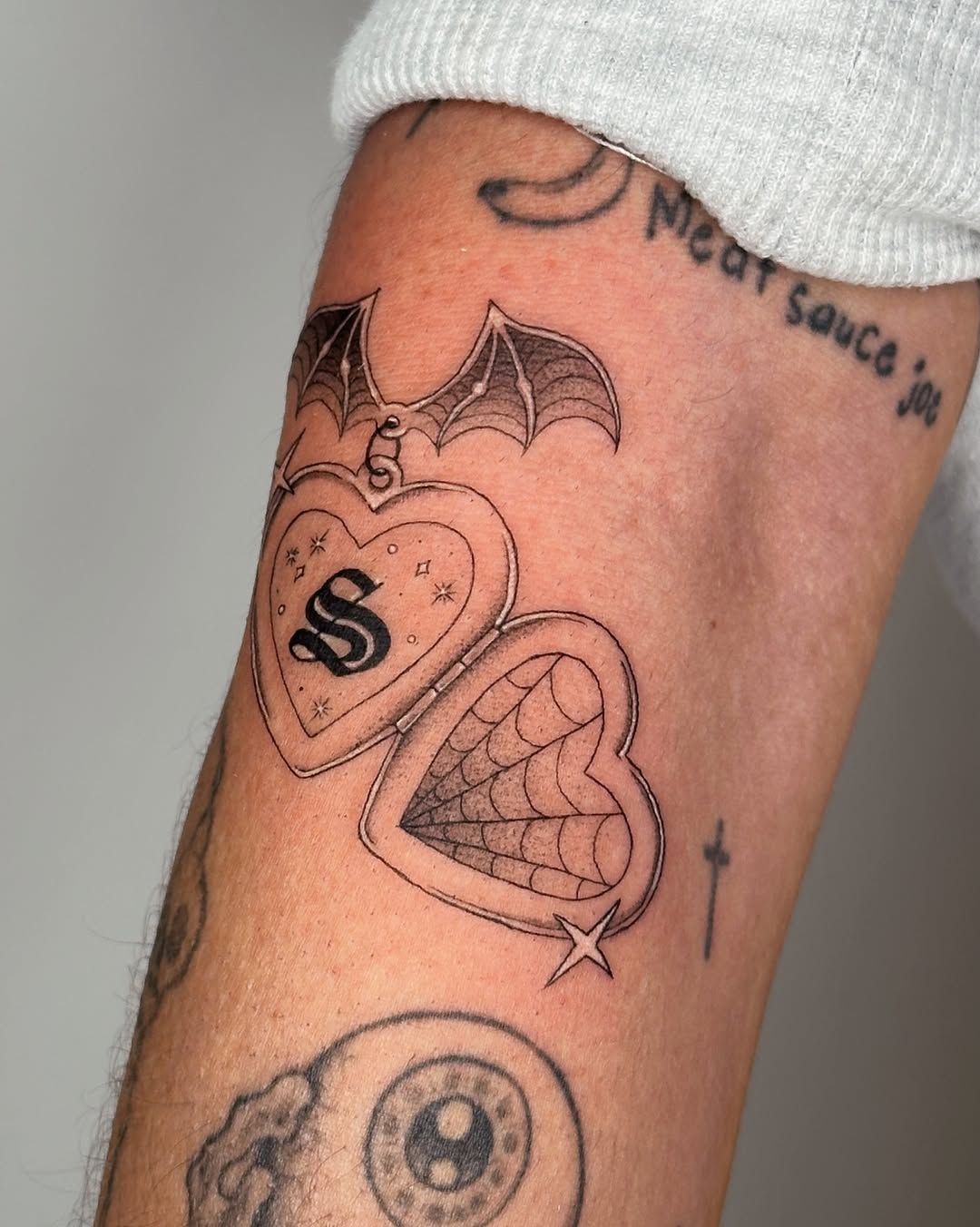 Tattoo by @lilskelevine.tt — fine_line, chicano