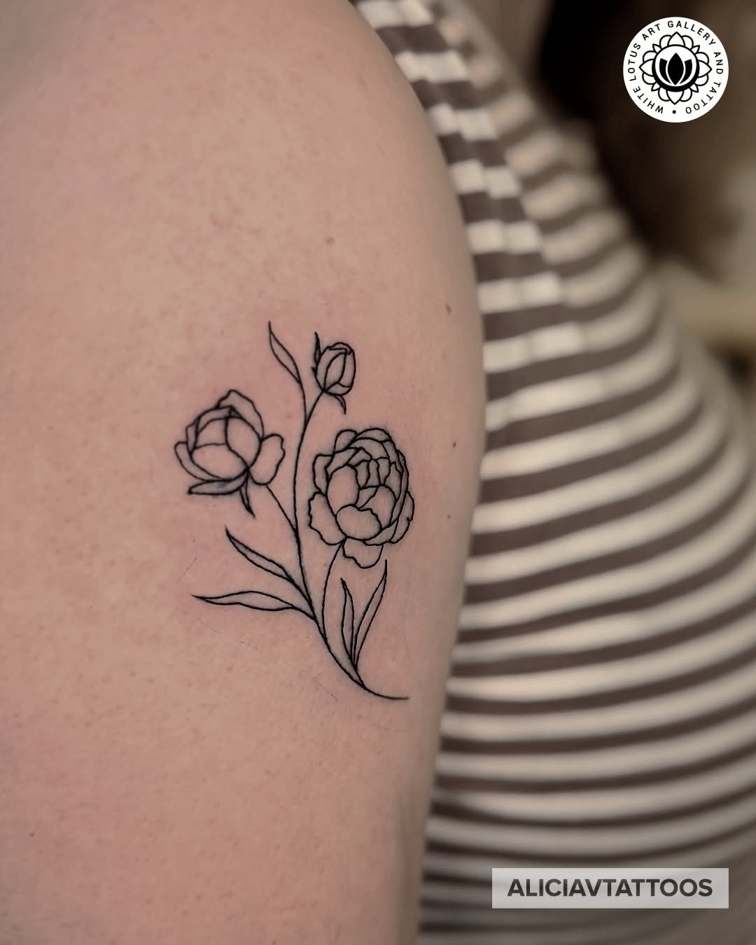 Tattoo by @aliciavtattoos — fine_line