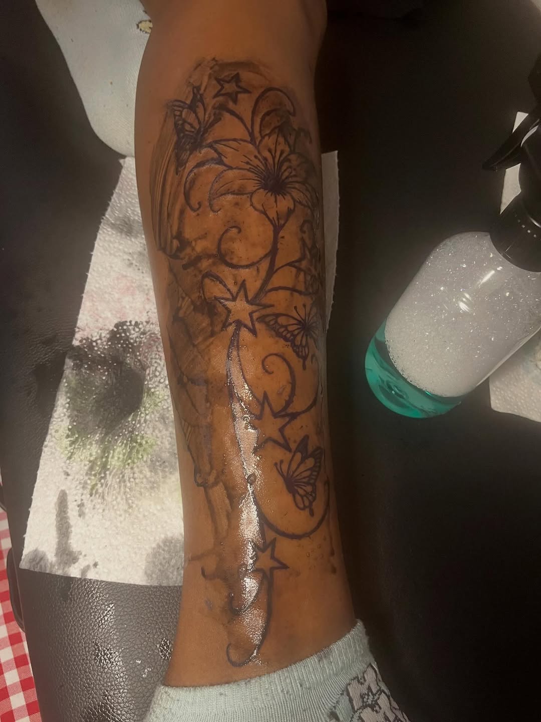 Tattoo by @inkbylaybae โ fine_line