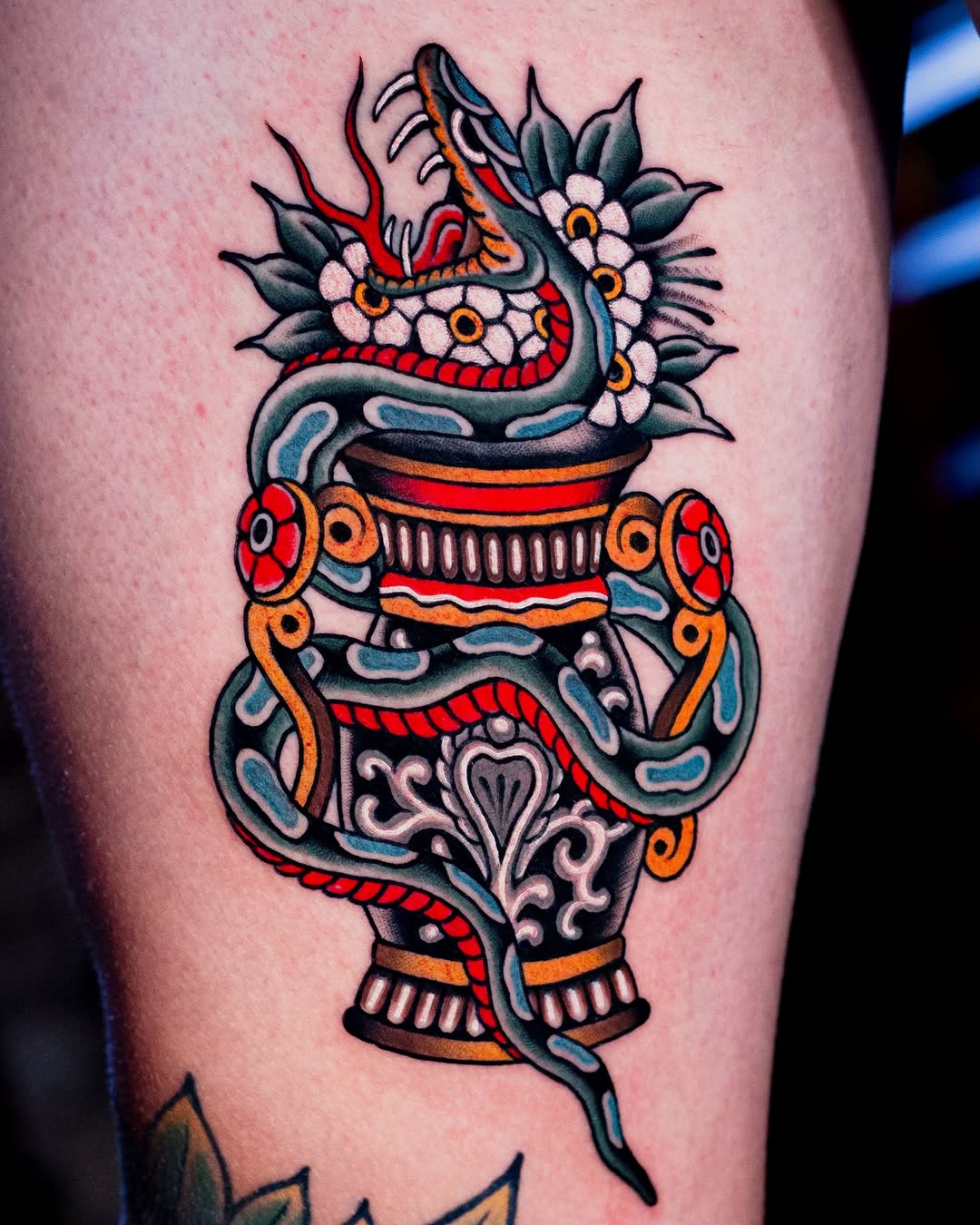 Tattoo by @miguelcomintattooer โ american_traditional