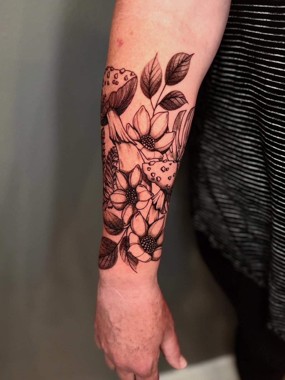 Tattoo by @amberstarrartistry — black_and_grey, illustrative