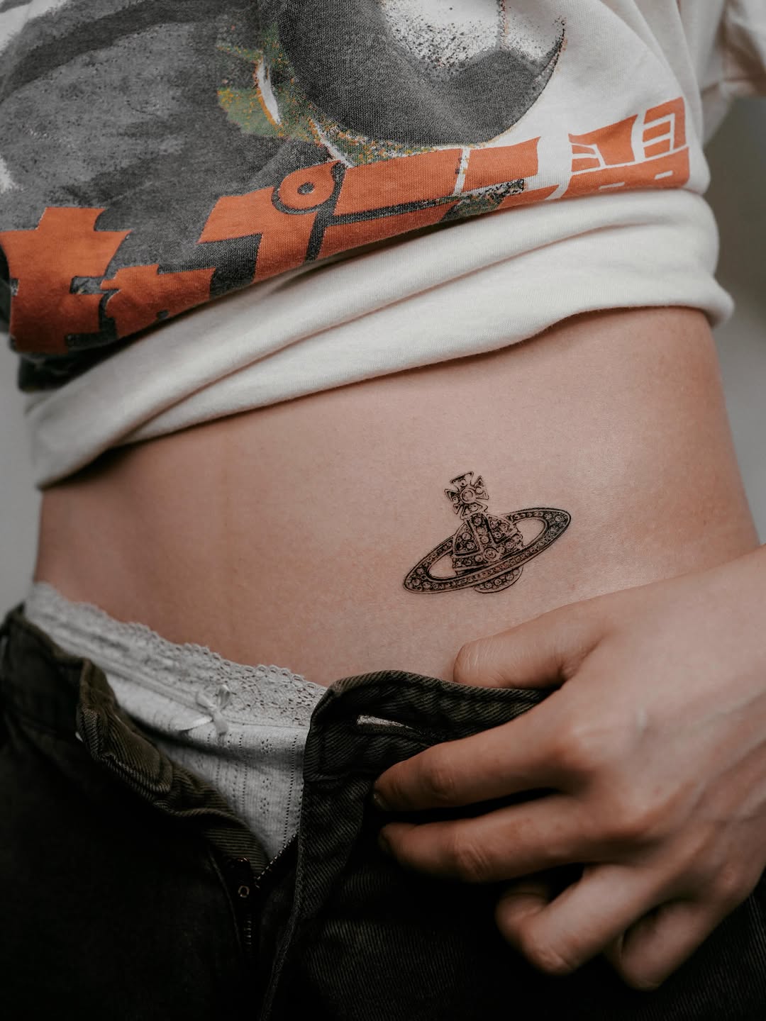 Tattoo by @yeonji_heart โ fine_line, illustrative