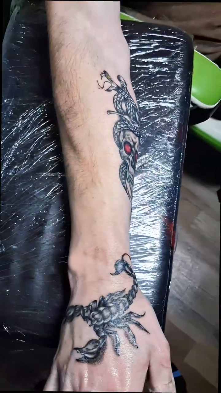 Tattoo by @fairyworldtattoo โ black_and_grey