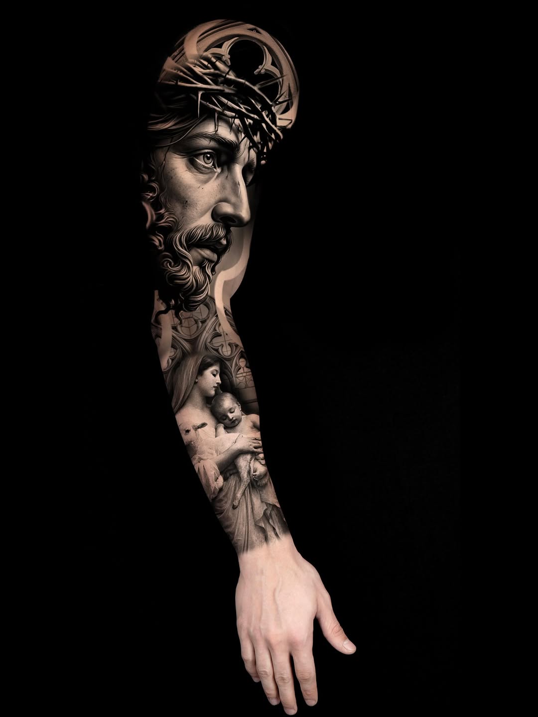 Tattoo by @chelaarte — realism, black_and_grey