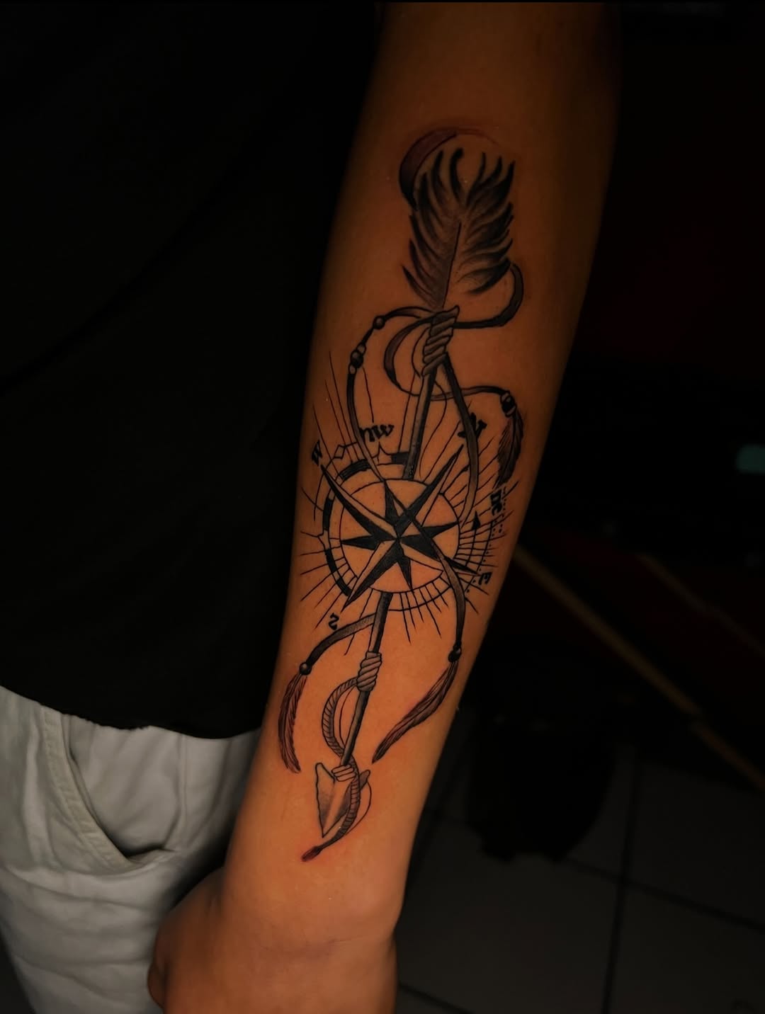Tattoo by @ghostlytatz β black_and_grey