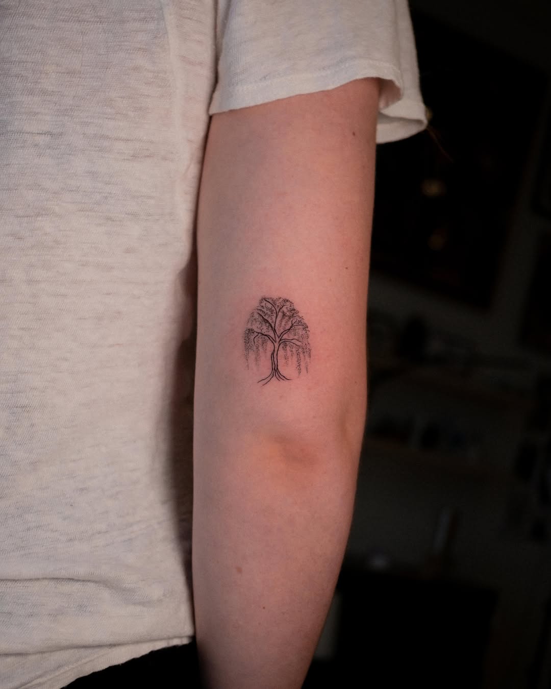 Tattoo by @julinestattoo — fine_line