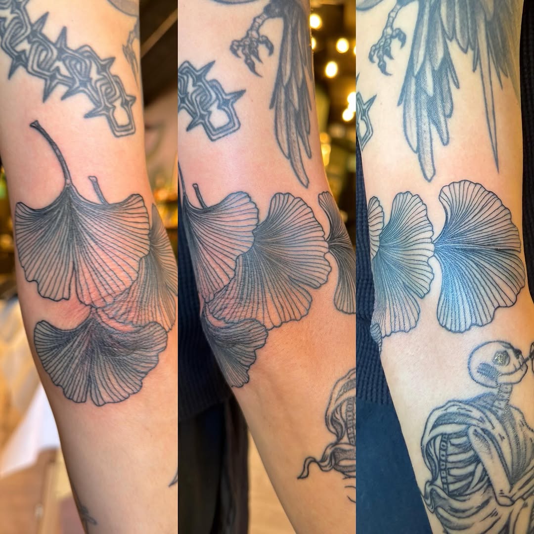 Tattoo by @ummmmm__no โ black_and_grey