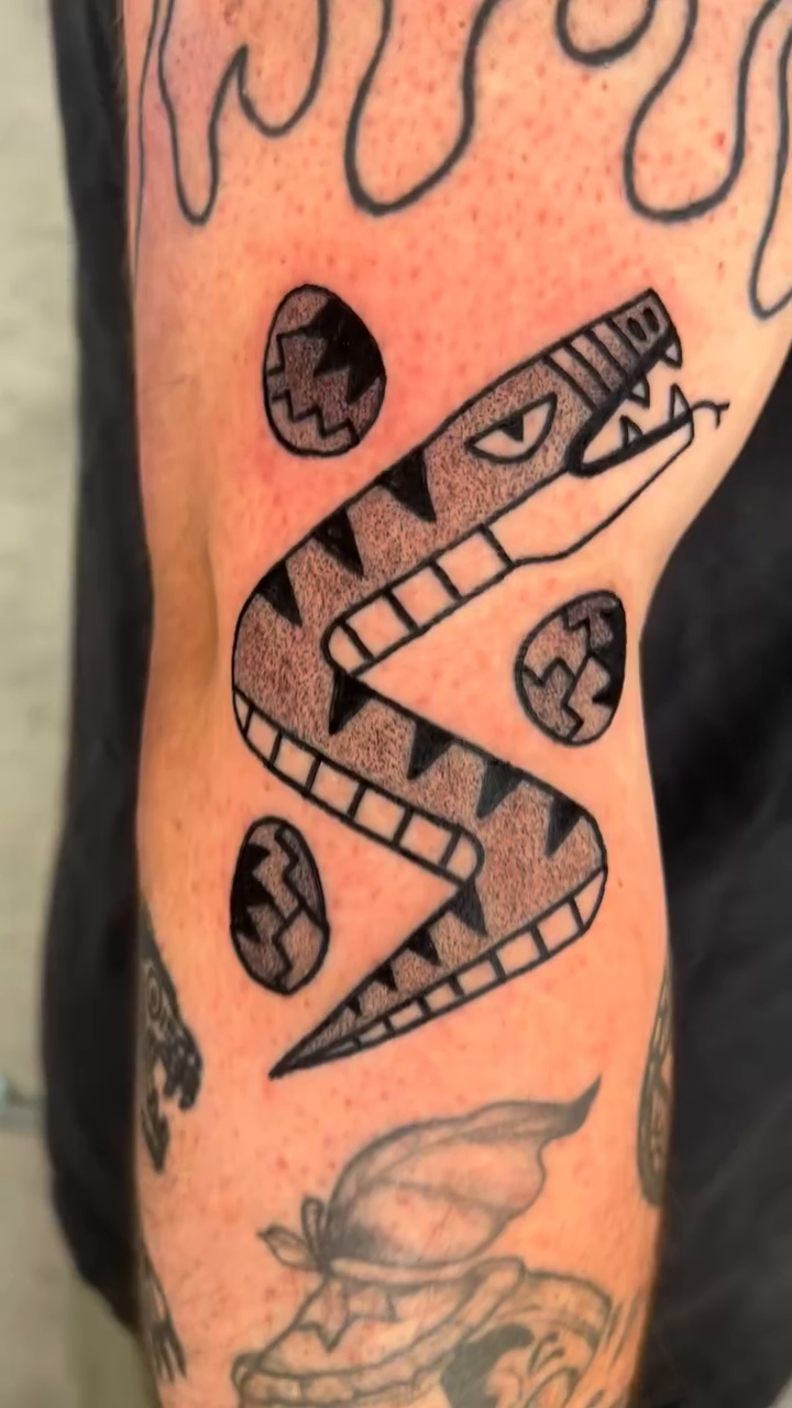 Tattoo by @rakataka.tattoo โ american_traditional