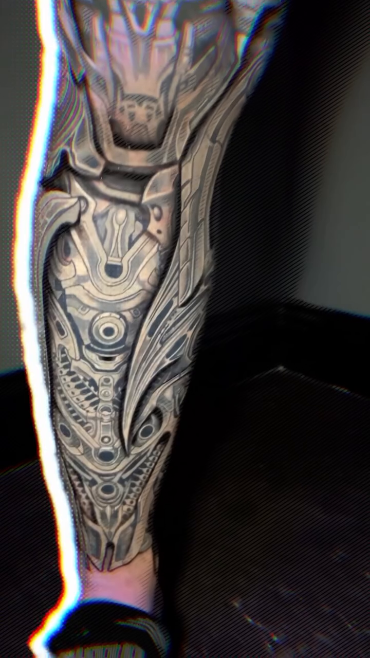 Tattoo by @borrowedparticles โ geometric