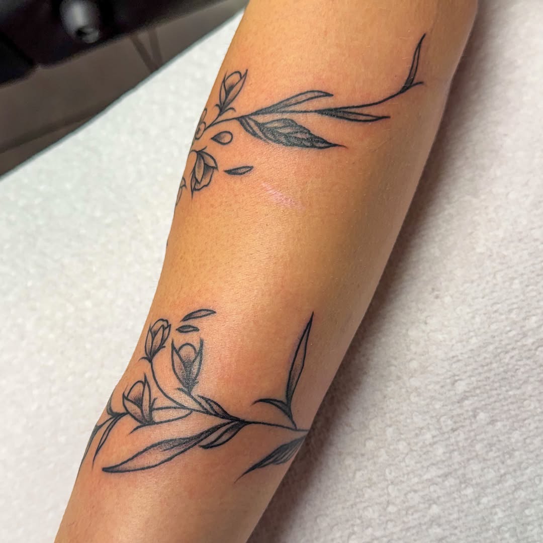 Tattoo by @zacxtatz — fine_line