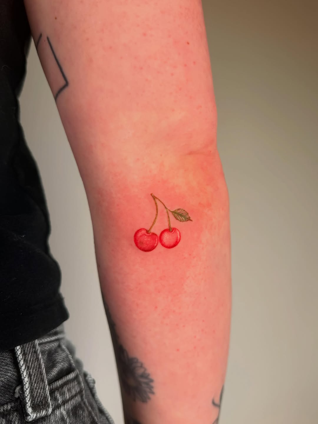 Tattoo by @sobi.tattoos — fine_line, minimalist