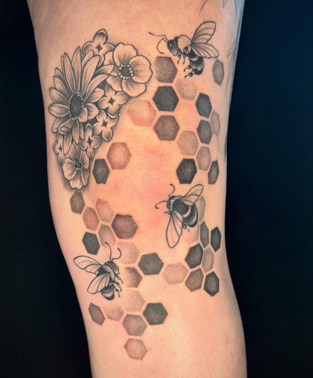 Tattoo by @bellalouisetattoo โ black_and_grey, dotwork
