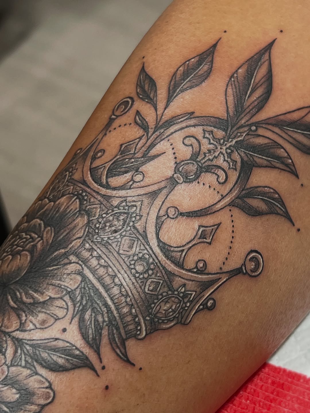 Tattoo by @stephaniepeanut123 — black_and_grey