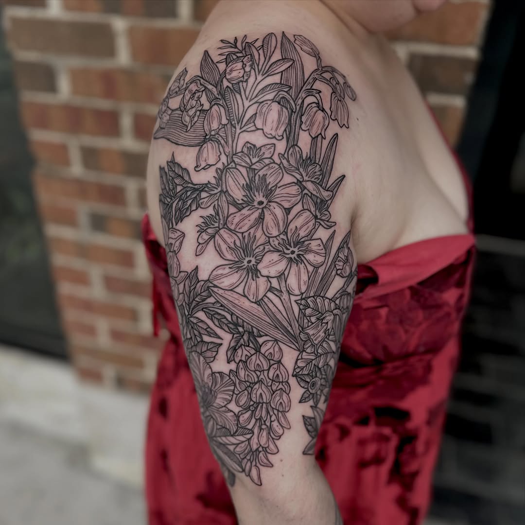 Tattoo by @shleeuhzahshade — blackwork