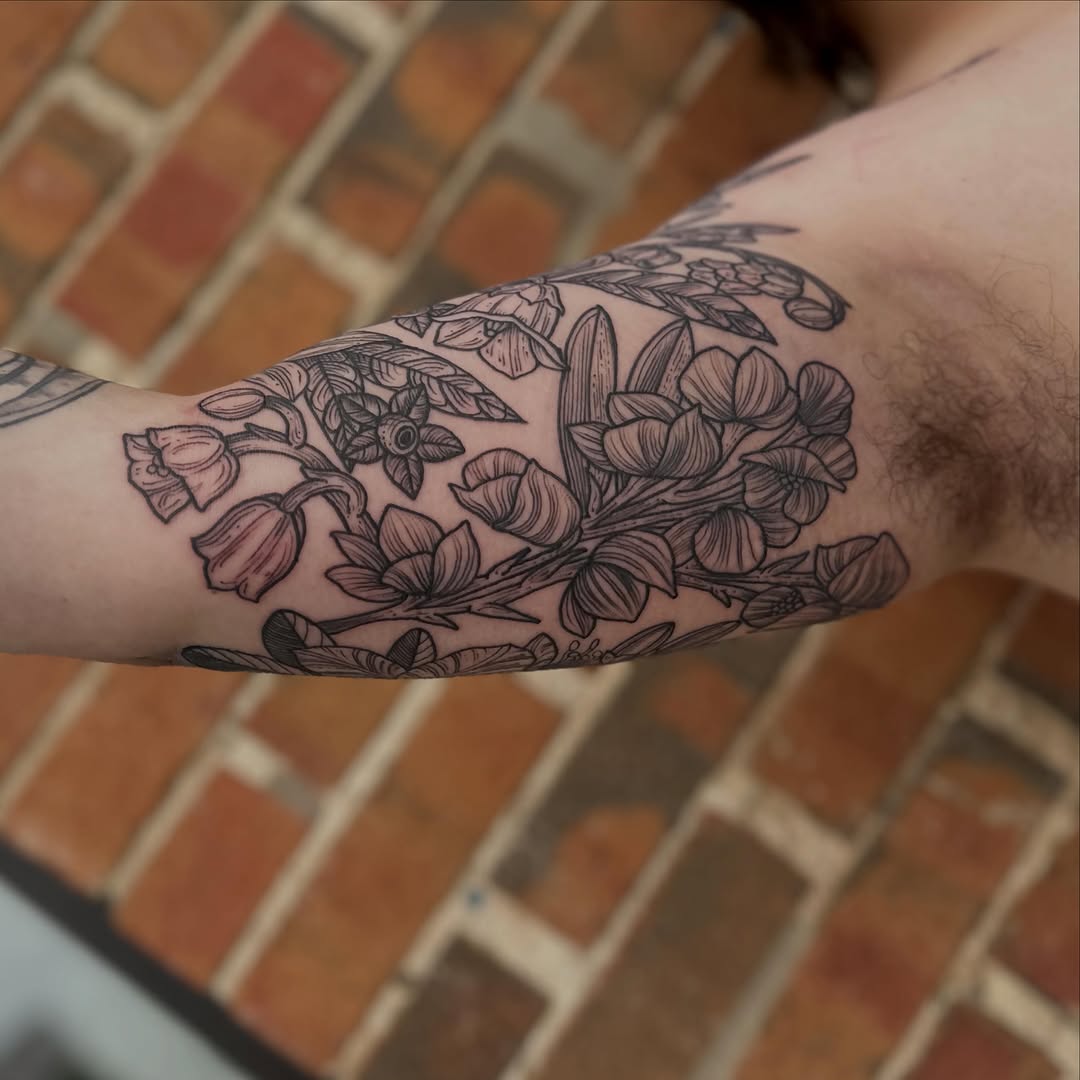 Tattoo by @shleeuhzahshade — black_and_grey