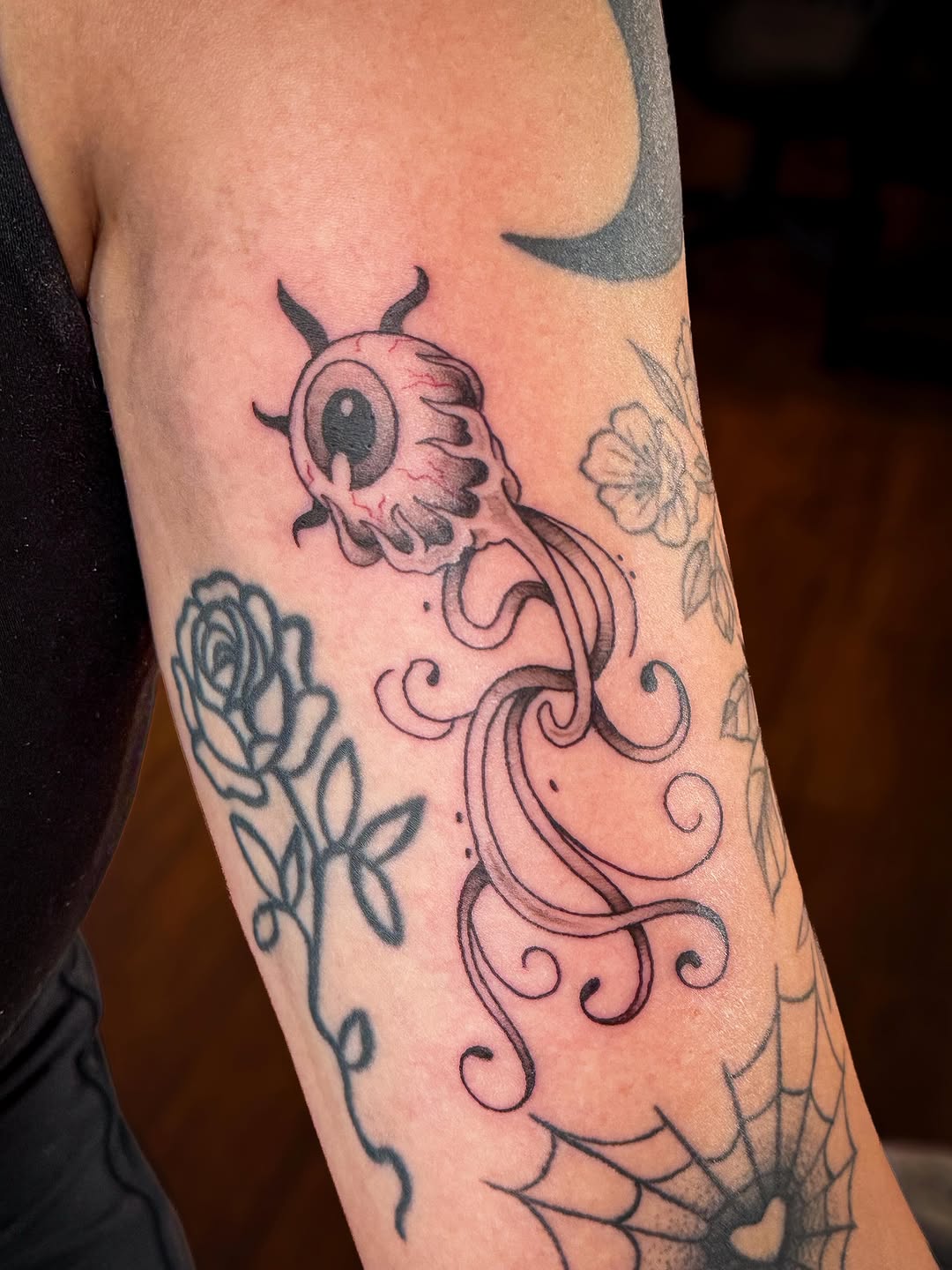 Tattoo by @ashleyyplatt.tattoos — black_and_grey