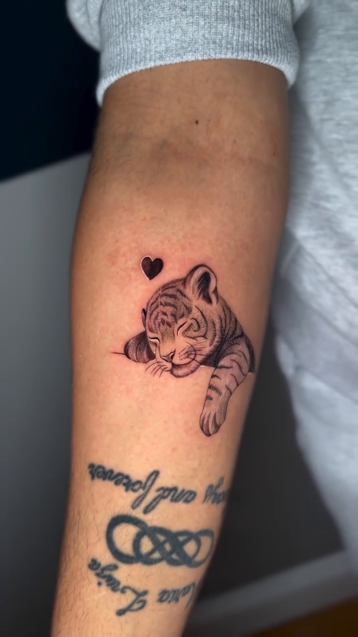 Tattoo by @jords.tattoo β illustrative, black_and_grey
