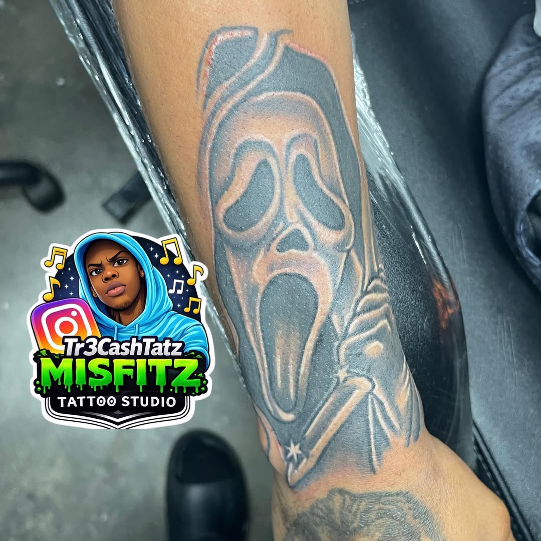 Tattoo by @tr3cashtats — black_and_grey