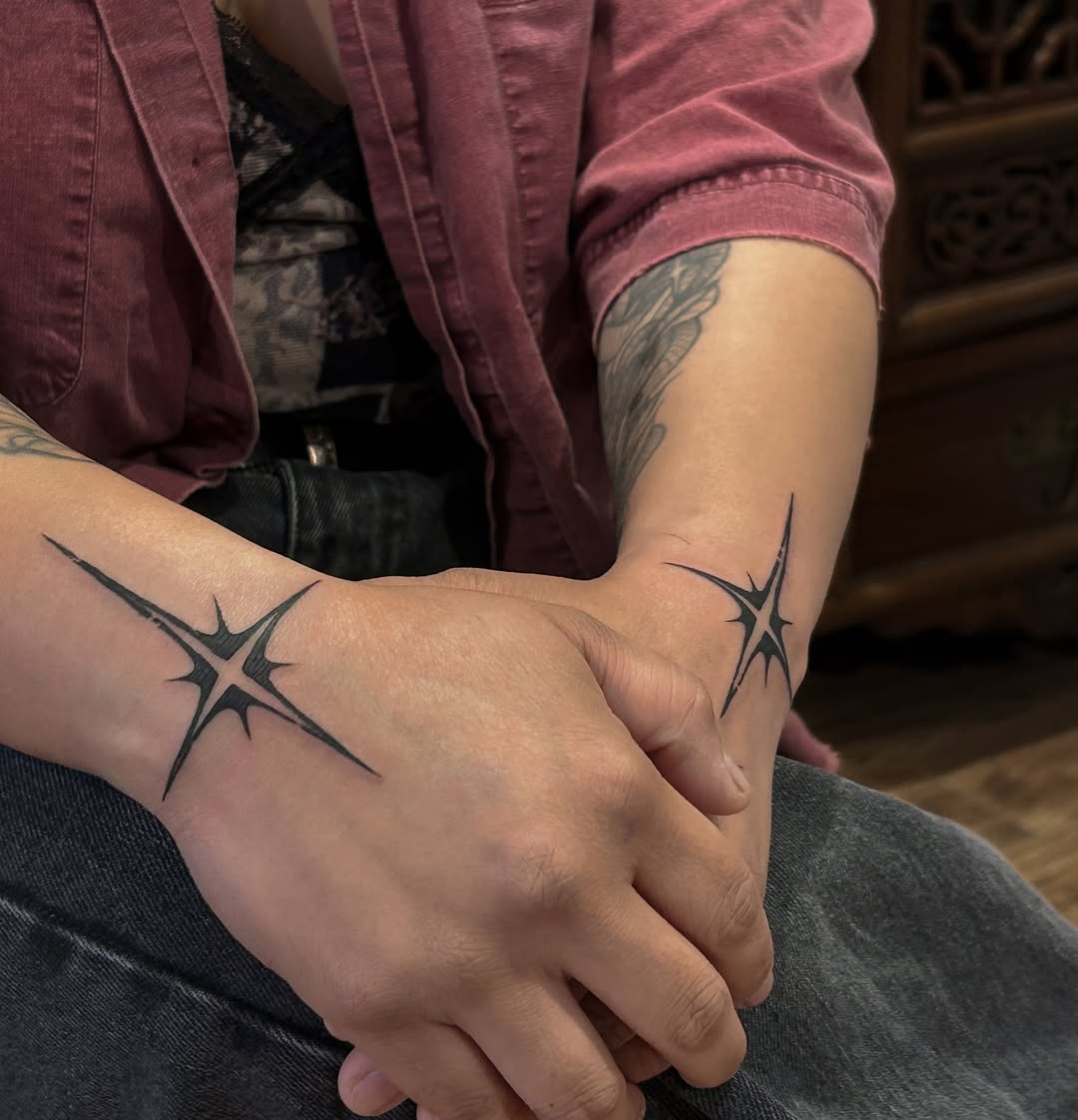 Tattoo by @oolong.ink — fine_line