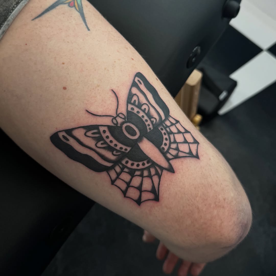 Tattoo by @belebenardtattoos — american_traditional, blackwork