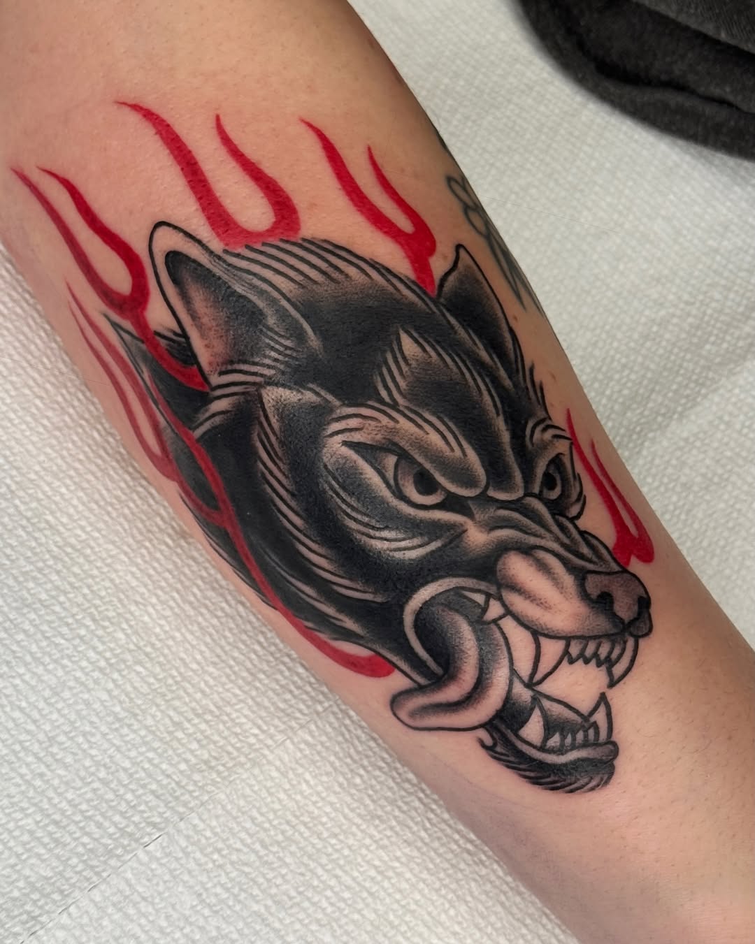 Tattoo by @bregrovertattoo โ american_traditional, illustrative