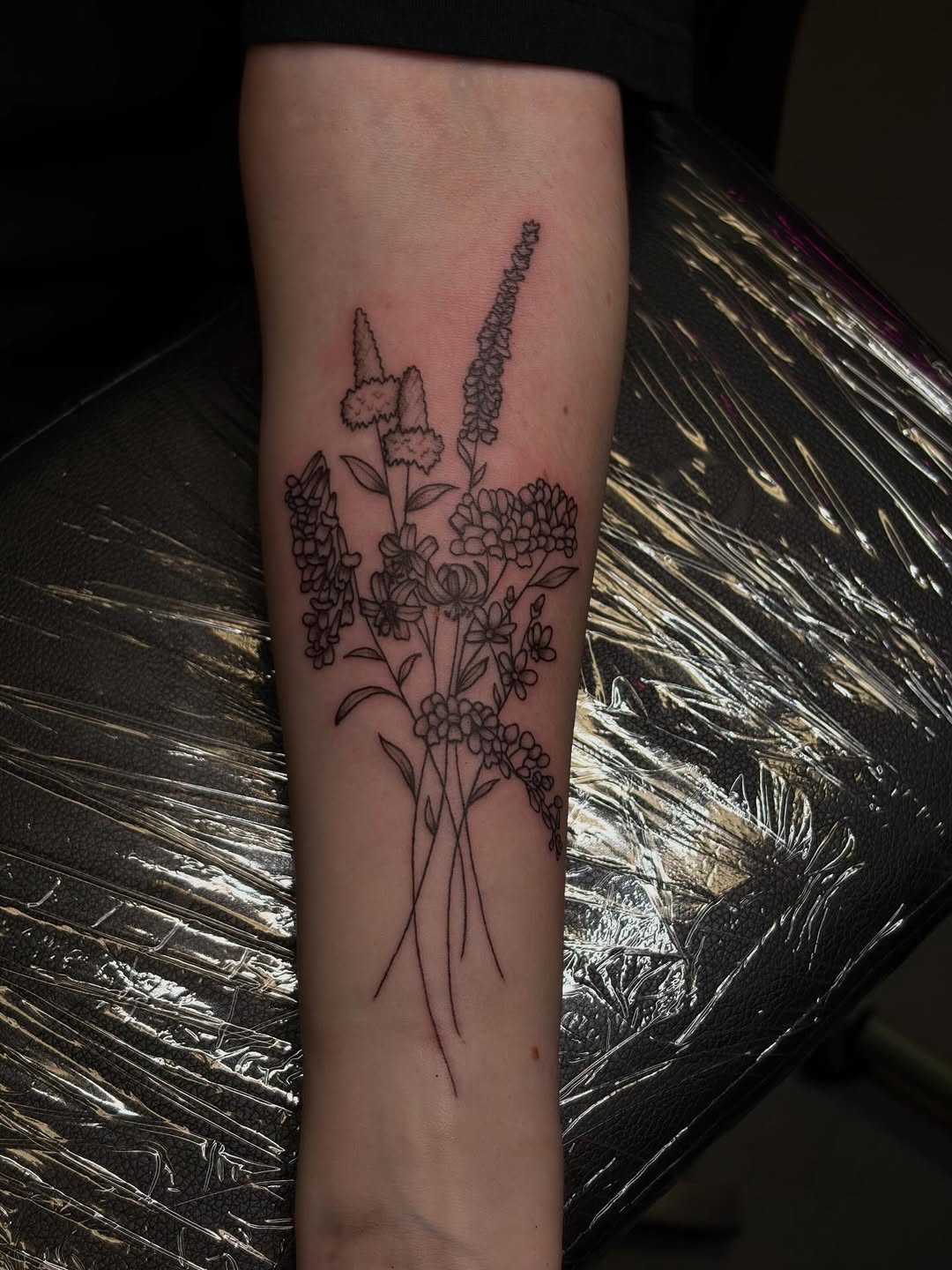 Tattoo by @tattookissshop β fine_line