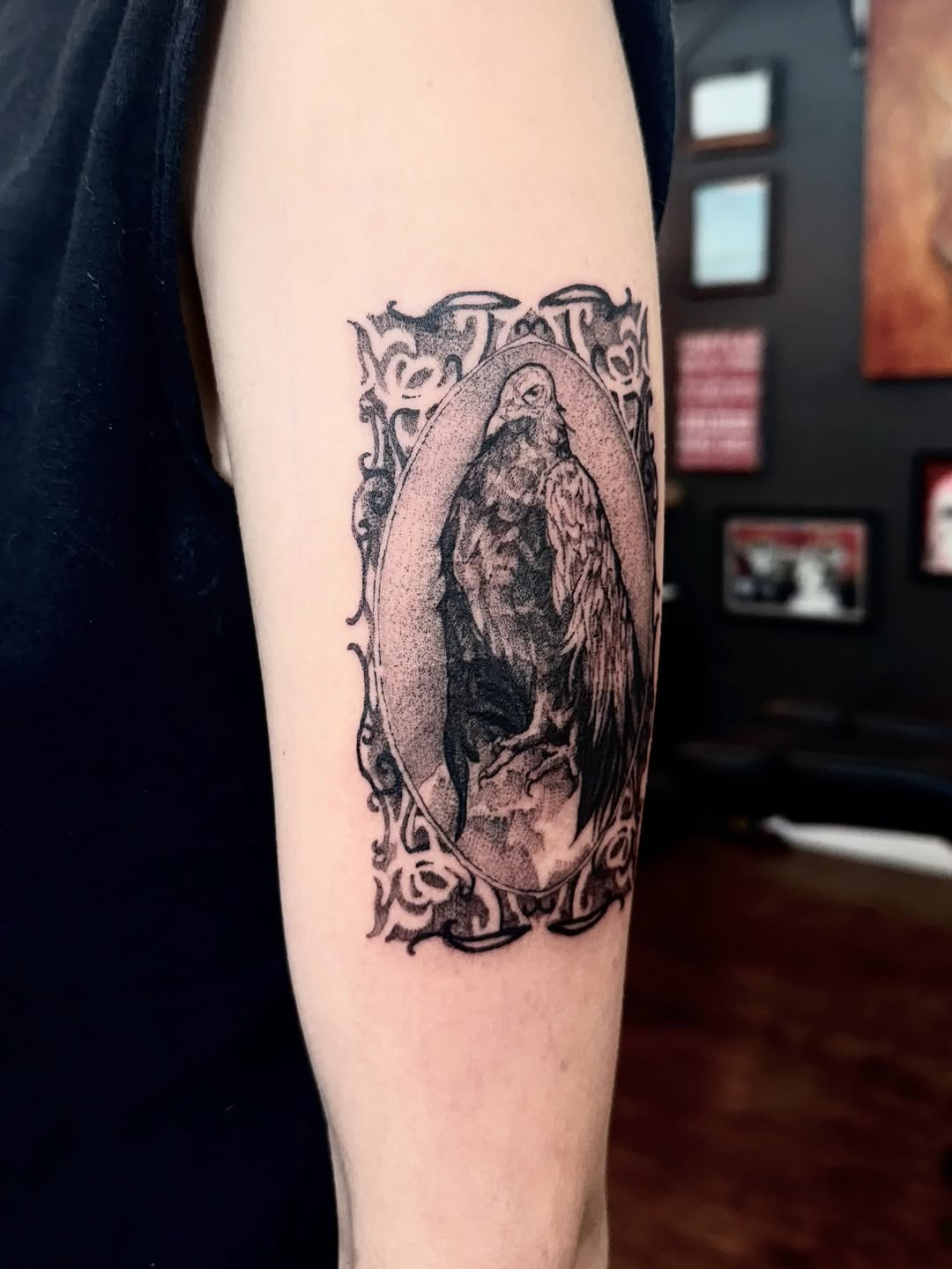 Tattoo by @isa._.tattoos — black_and_grey