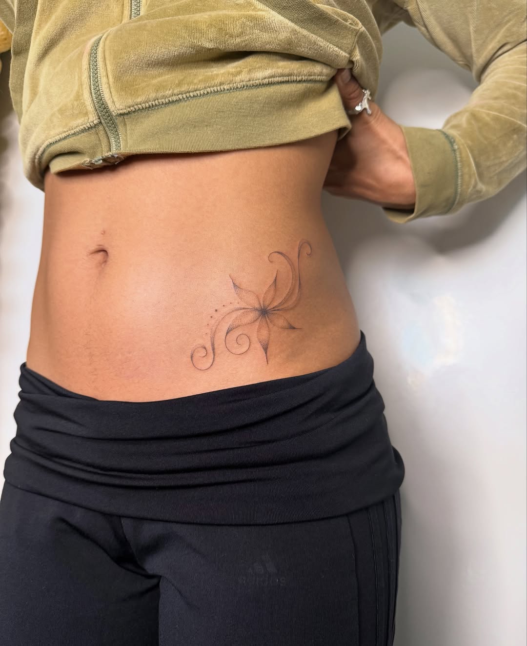 Tattoo by @so0mps — fine_line, dotwork